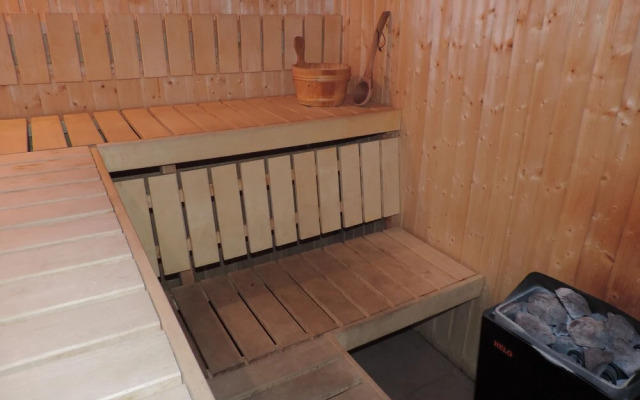 Gondola Apartments & Suites
