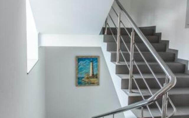 Apartment on Zodchih st.