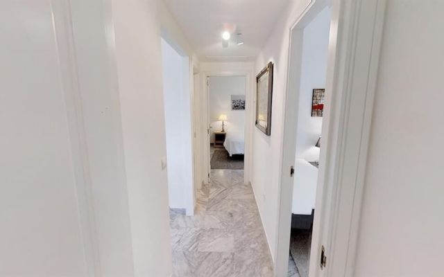 Modern Apartment Near Puerto Banus