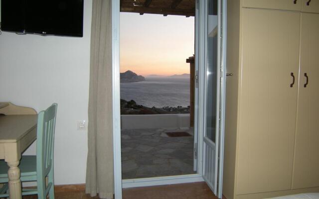 Kaminaki Amorgos Studios & Apartments