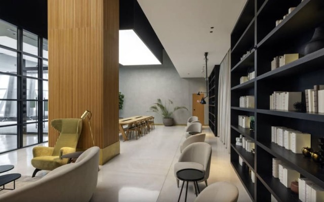 2014 Marquise Square