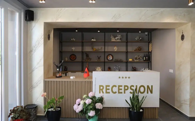 Kalpazo Hotel Tommy Durres