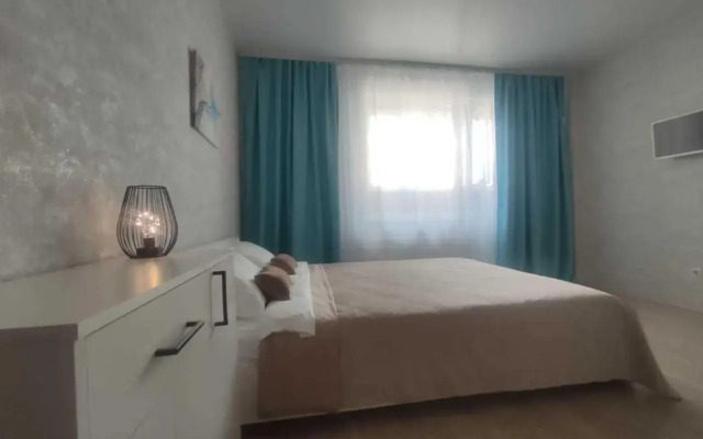 Apartments on 40 let pobedy street 51b