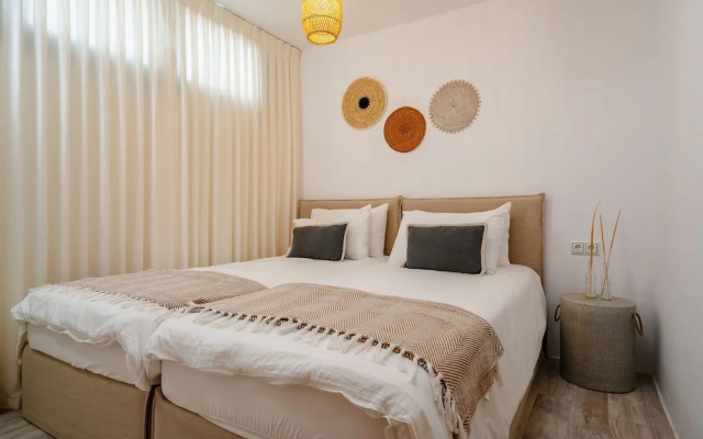 Villa Ama Plaka With 3 Bedrooms and 3 Bathrooms