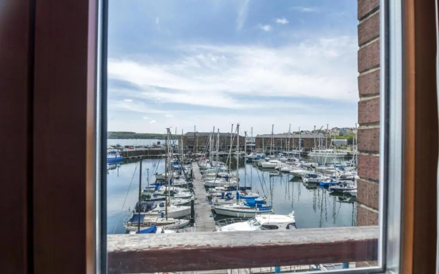 Marina View - 3 Bedroom Apartment - Milford Marina