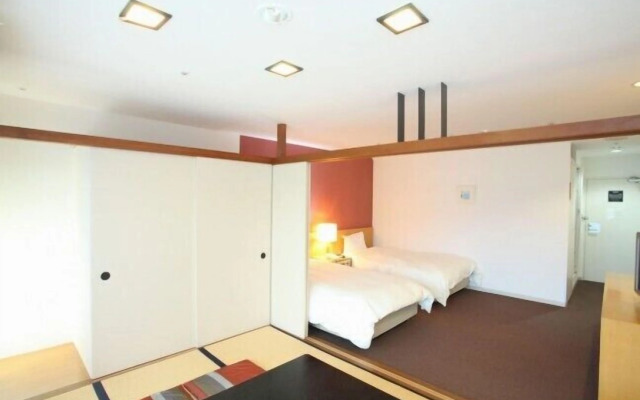 Wisterian Life Club Usami