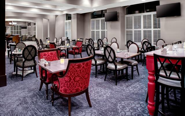 Holiday Inn Savannah Historic District by IHG