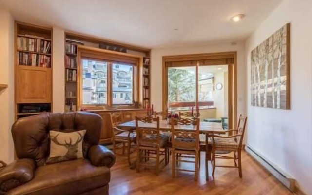 Strawberry Park Ski-in Ski-Out Condo by RedAwning