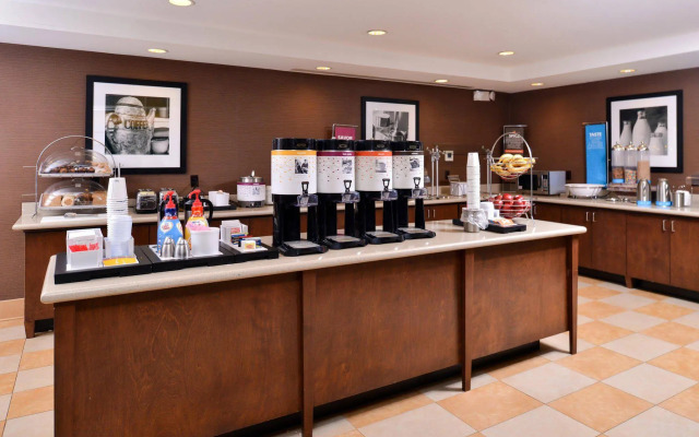 Hampton Inn & Suites Fort Belvoir Alexandria South