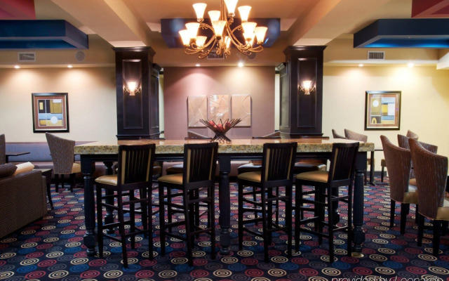 Holiday Inn Express Hotel & Suites Huntsville by IHG