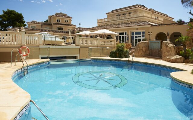 Akinon Resort