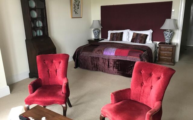 Emlagh House
