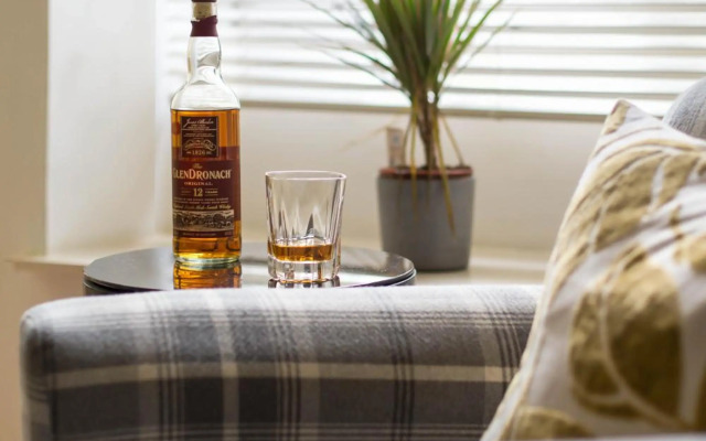 Sunshine On Leith Apartment