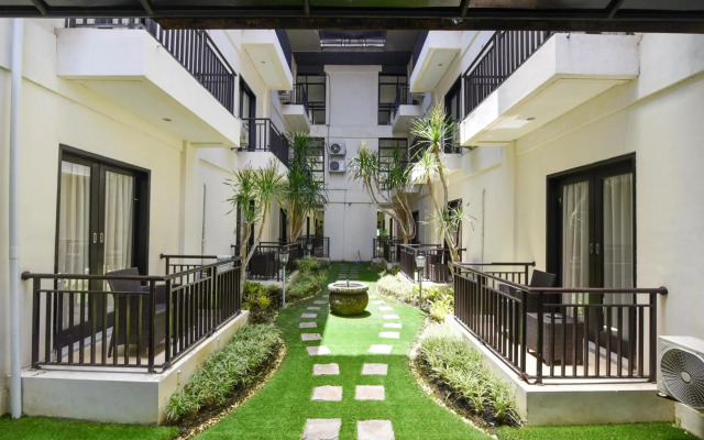 RedDoorz Plus near Mall Bali Galeria 2