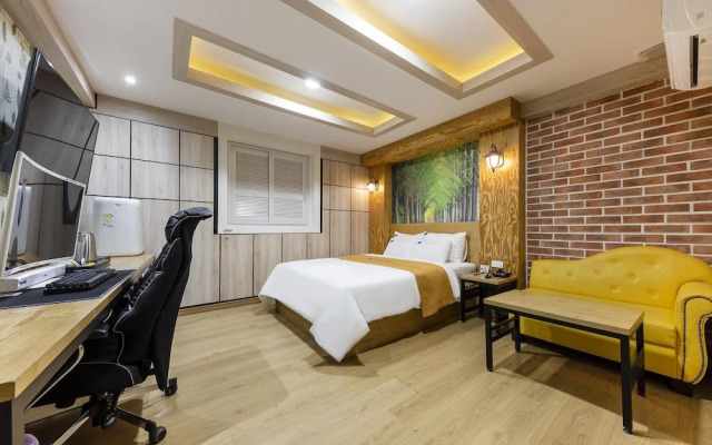 Heart Hotel