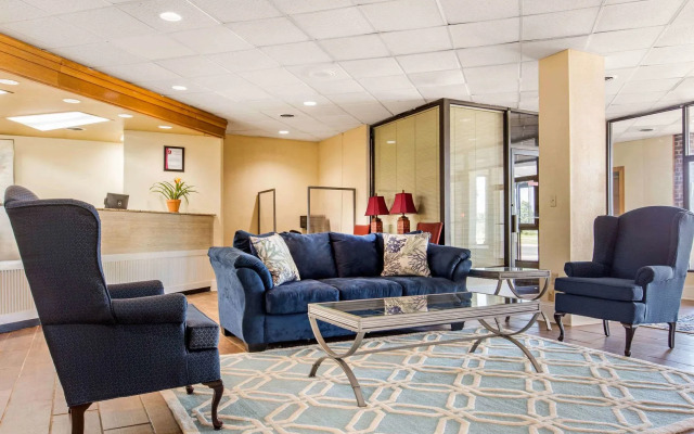 Ramada by Wyndham Santee I-95