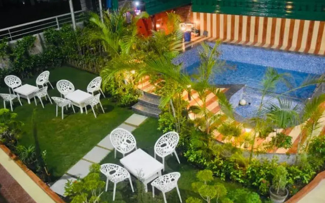 Merriment The Three Heavens Resort