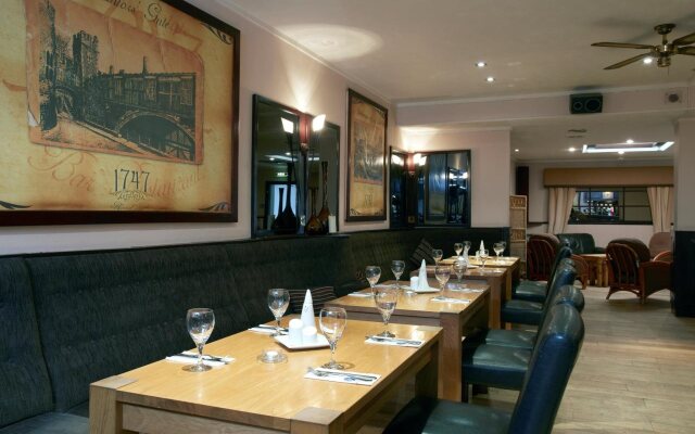 Lovat Hotel