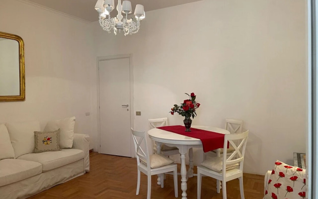 Elegant Apt-typical Roman Palazzina Pz Alessandria