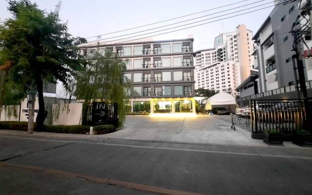 The 9 Residence Hotel