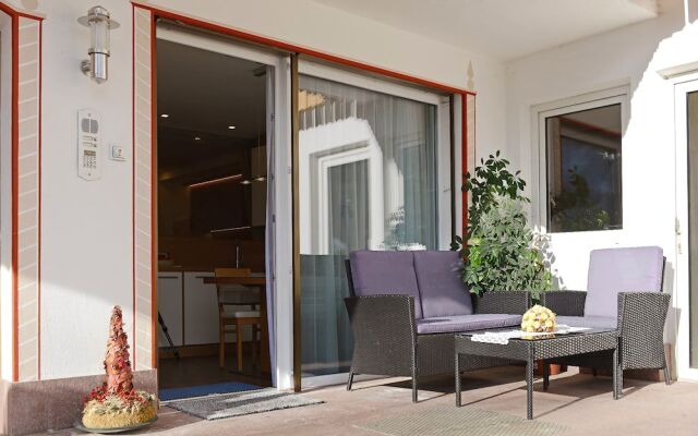 Apartment 4 Holiday - Apartment Mujnei