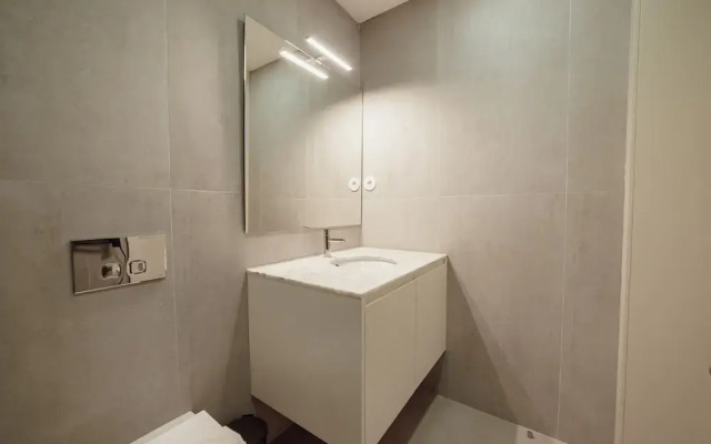 Gaia Premium B Apartment by Vacationy