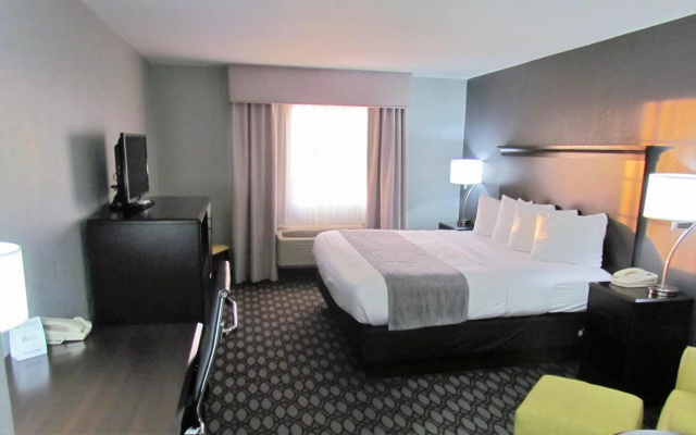 Oak Hill Inn & Suites