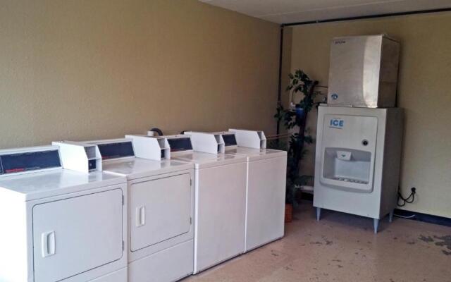 Motel 6 Brunswick, GA