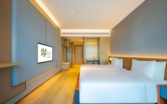 EVEN Hotel Shanghai Expo by IHG
