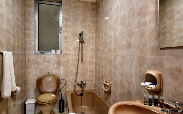 2 Bedroom Apartment - Spacious, Bright & Central - 4
