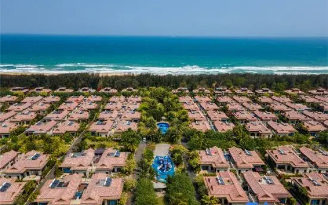 Floral Hotel · Yunshang Hotel (Lingshui Ocean Happy World)