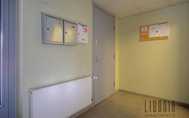 Bright studio with FREE PARKING and SELF CHECK-IN