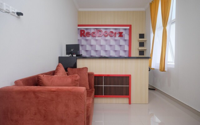 RedDoorz near Kawasan Bandara Ahmad Yani Semarang 2