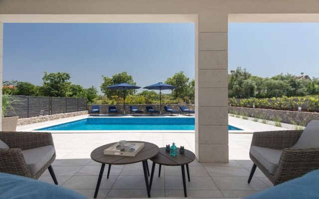 Beautiful Villa Magdalena - Porat
