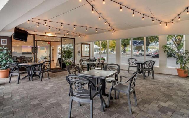Hotel Penticton, an Ascend Hotel Collection Member