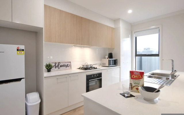 No Stairs Dbl Garage Aircon Woodville North