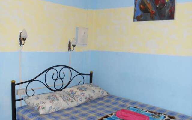The Living Place 3 - Hostel