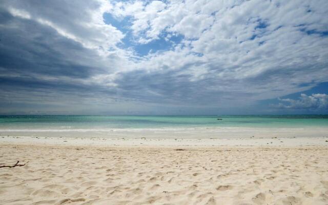 Beachfront Villa Patti ZanzibarHouses