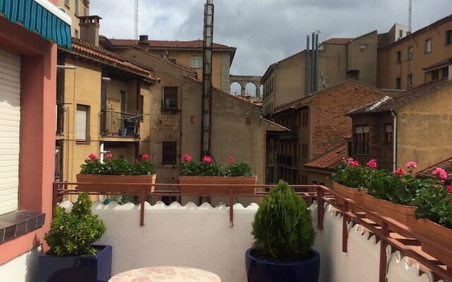 Apartment With 4 Bedrooms in Segovia, With Wifi