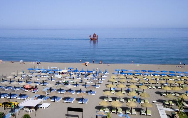 Carihuela Beach Apartments