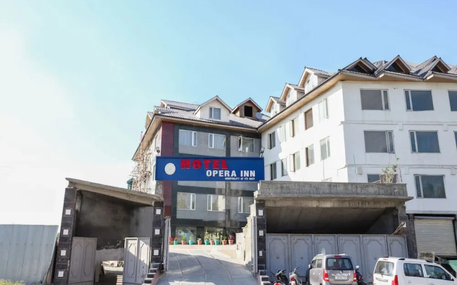 Opera Inn by OYO Rooms