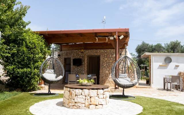Trullo Nonna Netta con Piscina Idromassaggio e Area Giochi