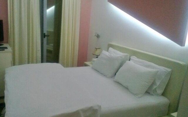 Hotel Oasis Tuzi