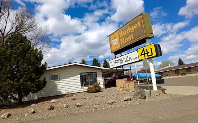 Budget Host 4U Motel