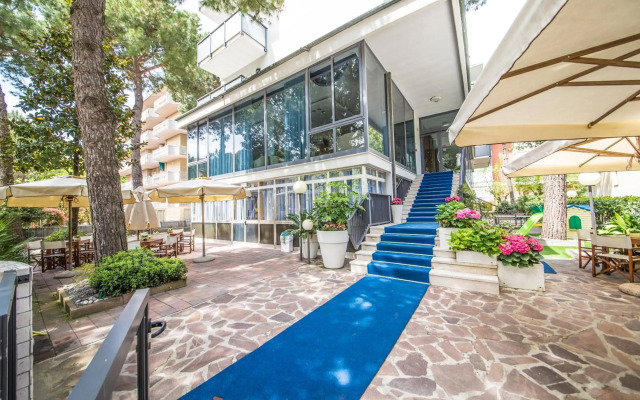 Renzo Hotel