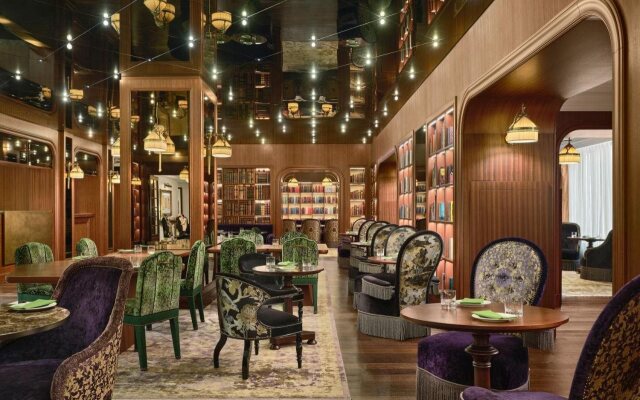 Maxwell Reserve Singapore, Autograph Collection