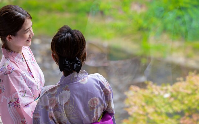 Yamanaka Onsen Shirasagiyu Tawaraya
