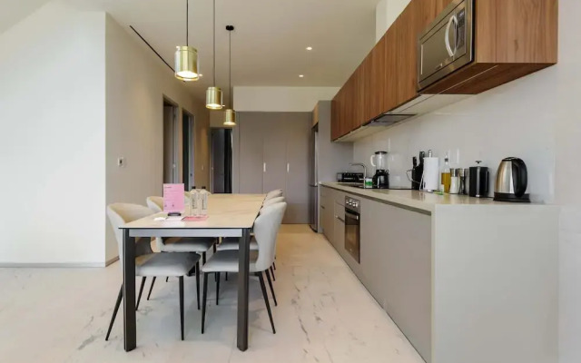 w Prestigious 3BR w Terrace in Polanco