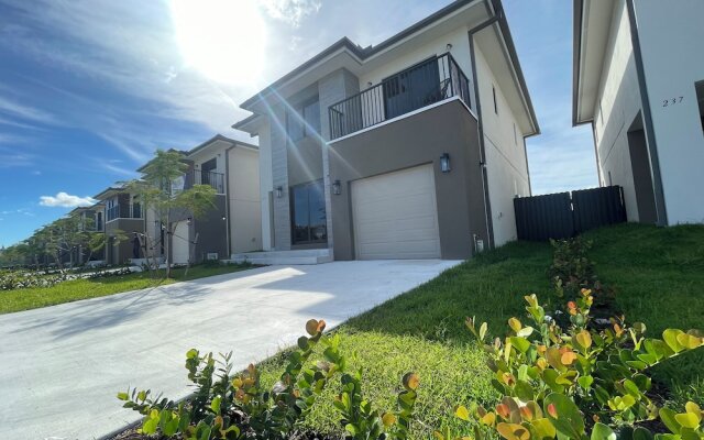 Lovely Wonderlux House 5BR by FL Keys MIA Marina
