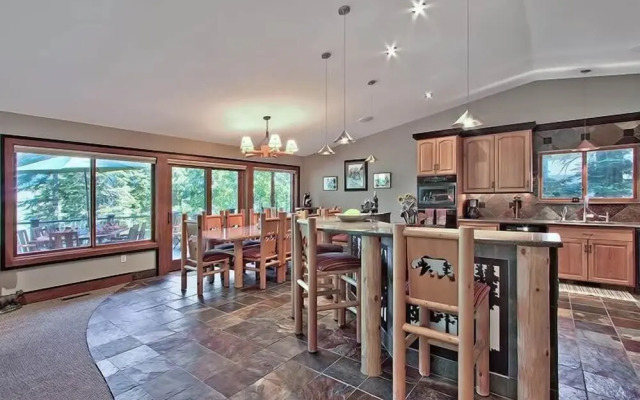 Wilderness Lodge - 5 Br Home